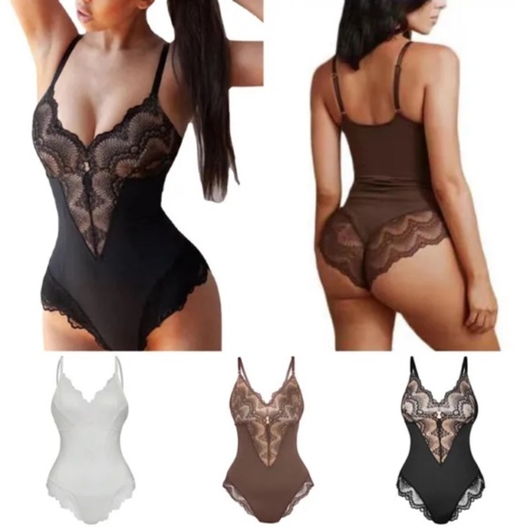 Plus Size Lace bodysuit with adjustable straps Size 4XL - Picture 9 of 14